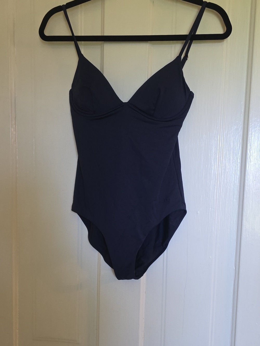 Vineyard Vines Navy One-Piece with Thin Adjustable Straps (NWT)